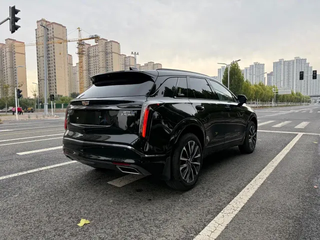 Cadillac XT5 — Фото автомобиля 11