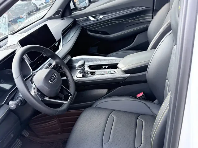 Geely Xingrui — Фото автомобиля 5