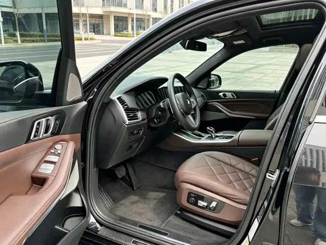 BMW X5 — Фото автомобиля 4