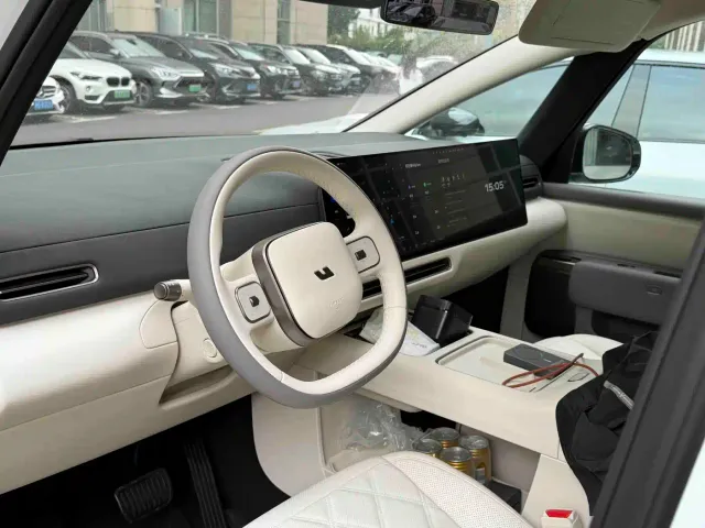 Li Auto MEGA — Фото автомобиля 9