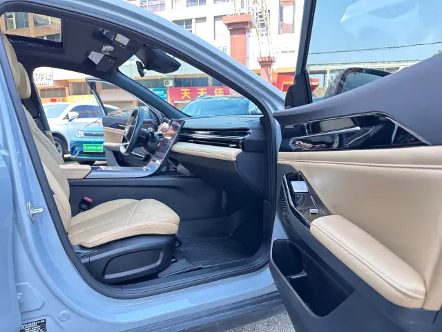 Geely Galaxy L6 — Фото автомобиля 7