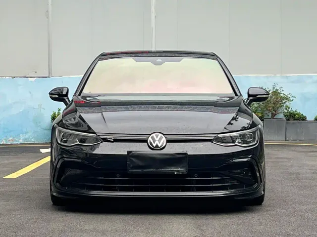 Volkswagen Golf — Фото автомобиля 2