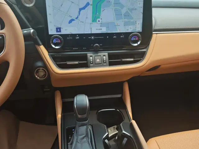 Lexus ES — Фото автомобиля 14