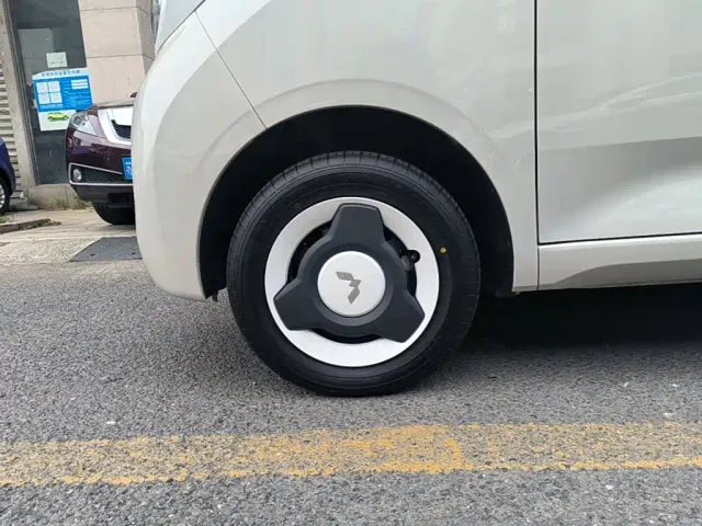 Wuling Hongguang Mini EV — Фото автомобиля 24