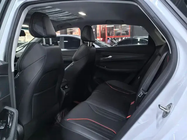 Geely Binrui — Фото автомобиля 9