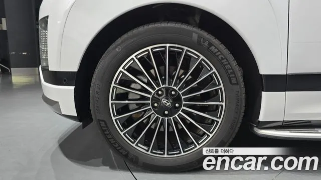Hyundai Ioniq 9 — Фото автомобиля 5