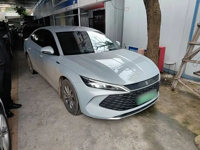 BYD Qin L — Фото автомобиля 3