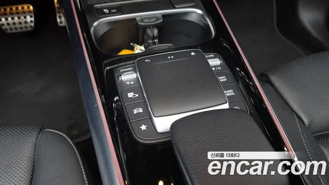Mercedes-Benz EQA — Фото автомобиля 17