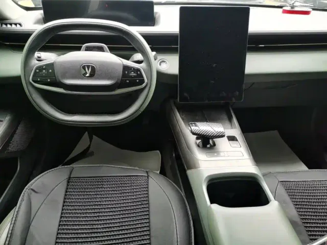 Changan Lamore — Фото автомобиля 5
