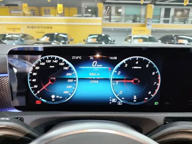 Mercedes-Benz A-Class — Фото автомобиля 11