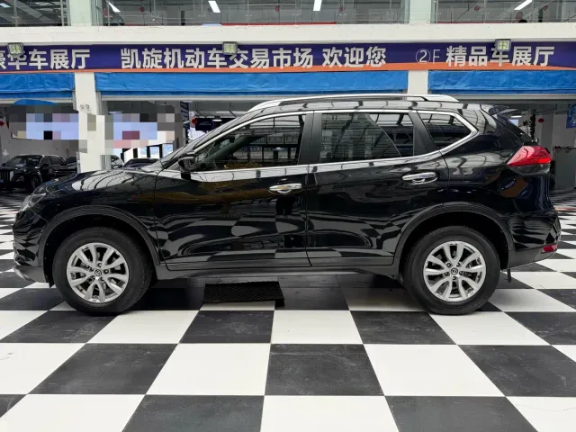 Nissan X-Trail — Фото автомобиля 7