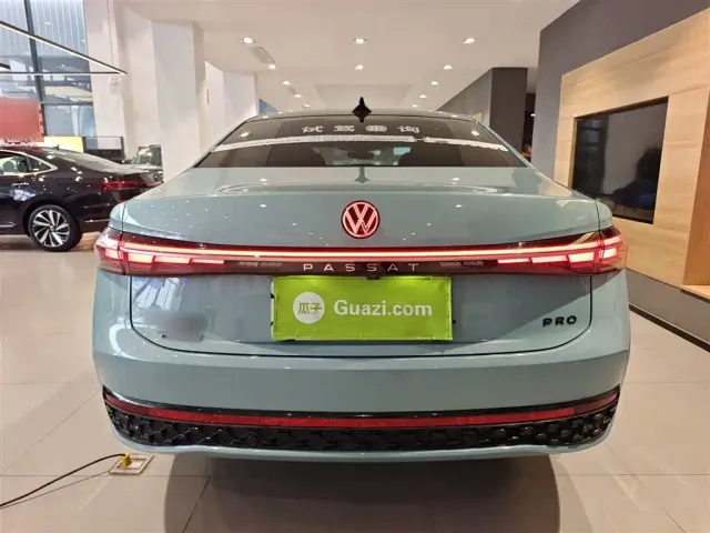 Volkswagen Passat — Фото автомобиля 5
