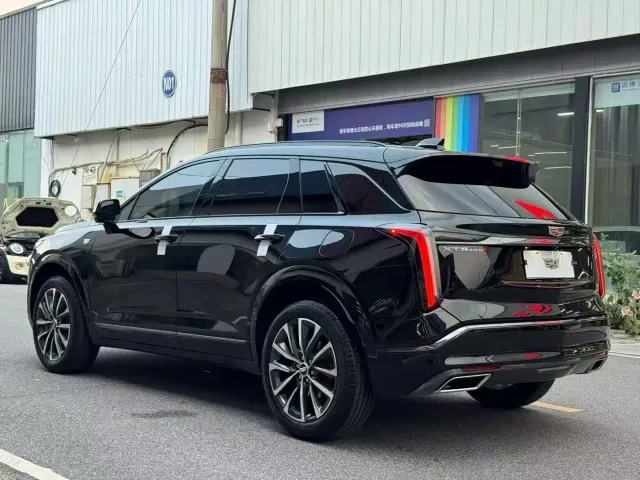 Cadillac XT5 — Фото автомобиля 7