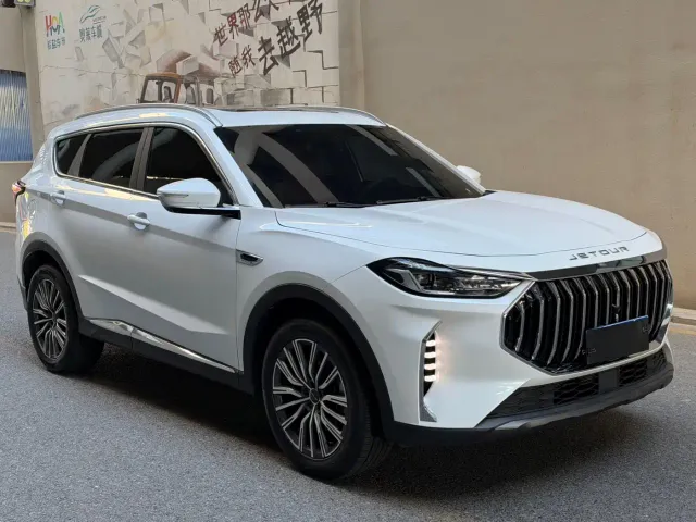 Jetour X70 Plus — Фото автомобиля 3