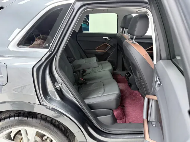 Audi Q3 — Фото автомобиля 11