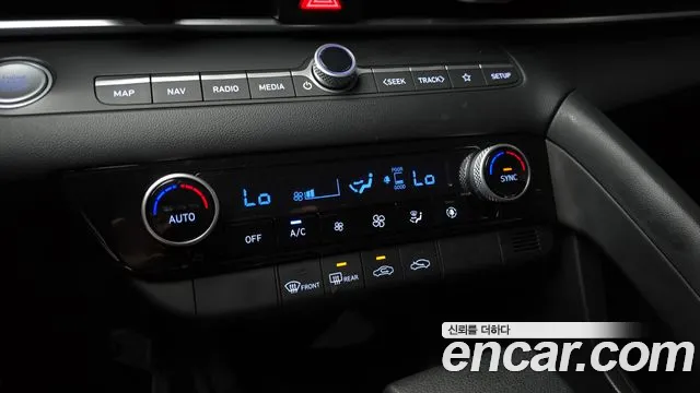 Hyundai AVANTE Avante (CN7) — Фото автомобиля 18