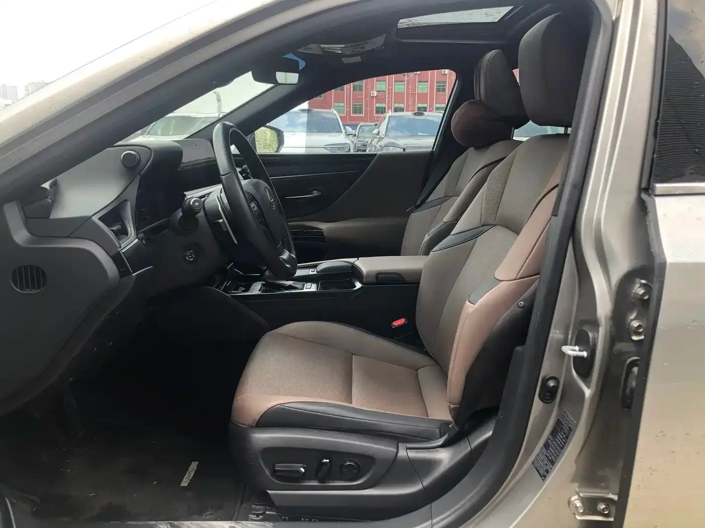 Lexus Lexus ES 2021 300h Luxury Edition — Фото автомобиля 9