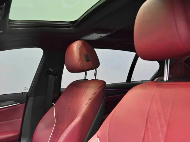 BMW 5 Series — Фото автомобиля 14