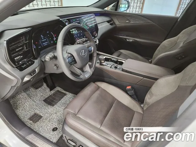 Lexus RX — Фото автомобиля 15