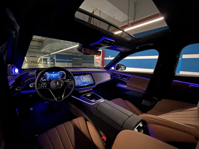 Mercedes-Benz E-Class — Фото автомобиля 17