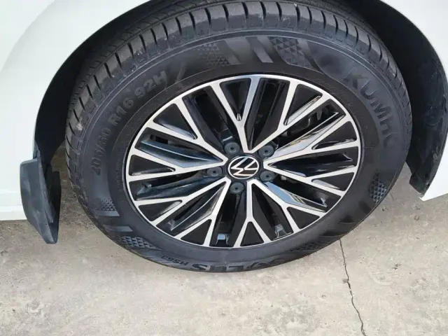 Volkswagen Sagitar — Фото автомобиля 6