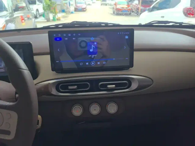 Wuling Hongguang Mini EV — Фото автомобиля 12