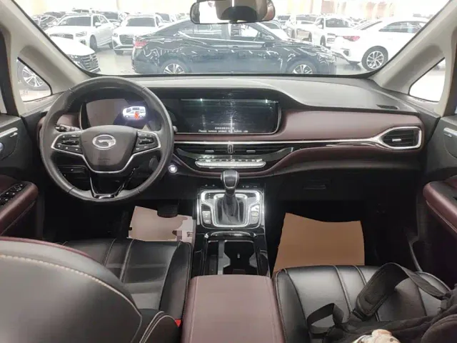 GAC Trumpchi M6 — Фото автомобиля 9