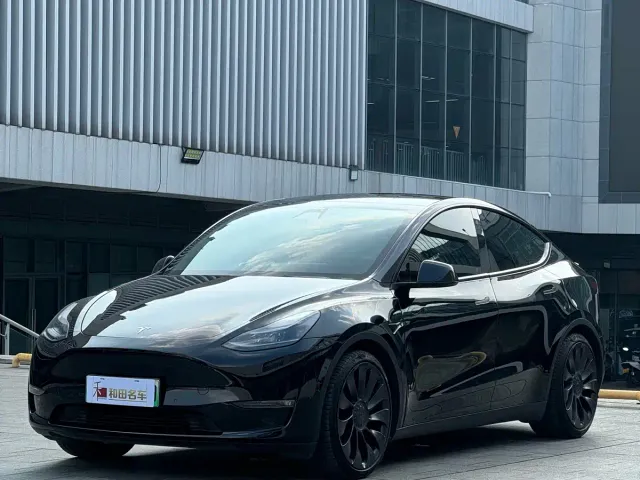 Фотография автомобиля — Tesla Model Y