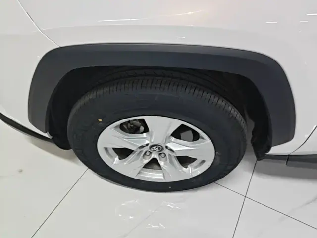 Toyota RAV4 — Фото автомобиля 22