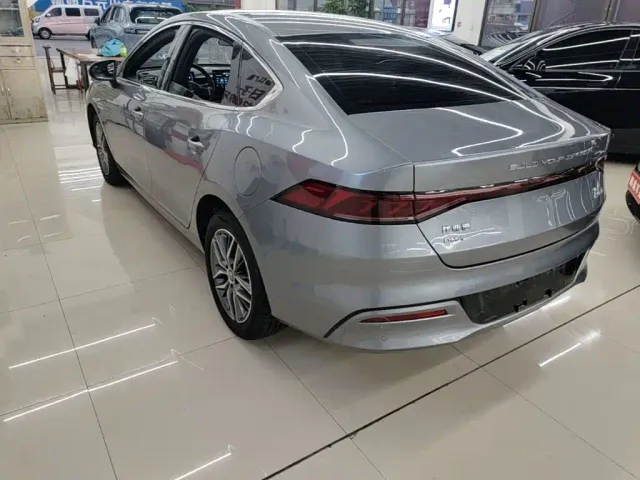BYD Qin PLUS — Фото автомобиля 4