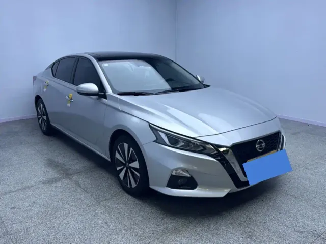 Nissan Teana — Фото автомобиля 3