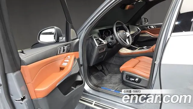BMW X7 — Фото автомобиля 8