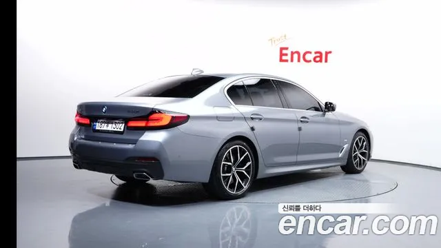 BMW 5-Series 5 серия (G30) 530i xDrive M Sport — Фото автомобиля 2