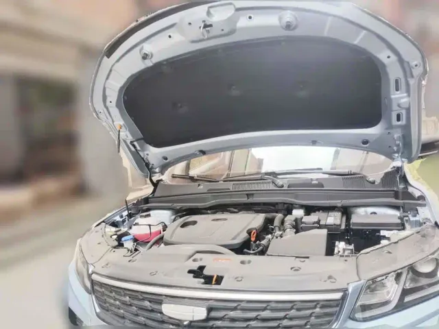 Geely Binyue — Фото автомобиля 9