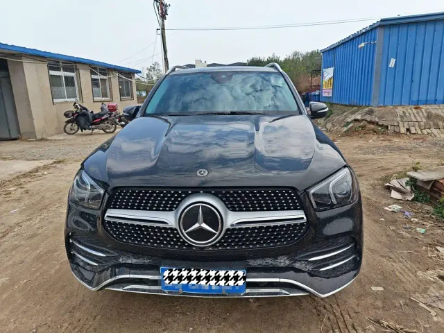 Mercedes-Benz GLE-Class — Фото автомобиля 2