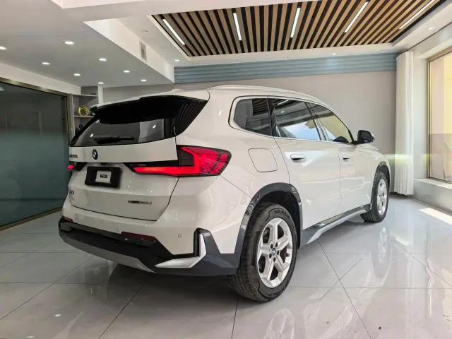 BMW X1 — Фото автомобиля 4