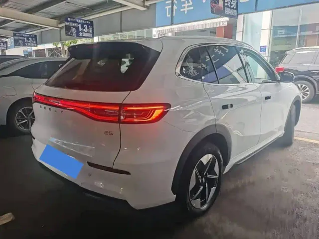 Geely Galaxy E5 — Фото автомобиля 10