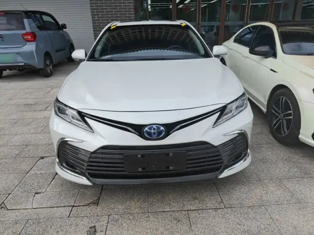 Toyota Camry — Фото автомобиля 2