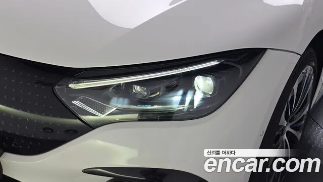 Mercedes-Benz EQE V295 — Фото автомобиля 7