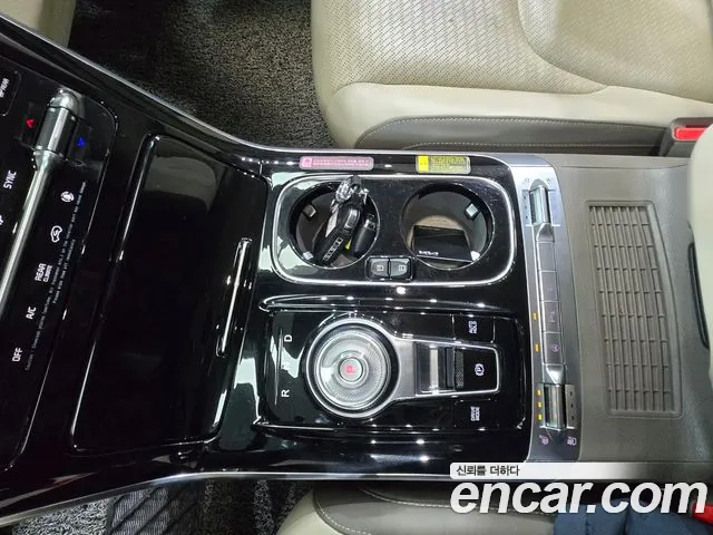 Kia Canival Carnival 4 поколение Бензин 9 мест Hi-Limousine — Фото автомобиля 14