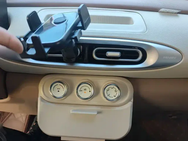 Wuling Hongguang Mini EV — Фото автомобиля 5