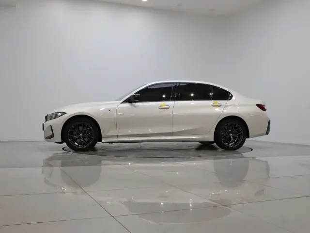 BMW 3 Series — Фото автомобиля 8