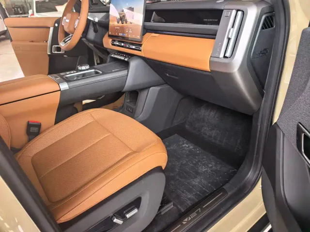 iCAR V27 — Фото автомобиля 15