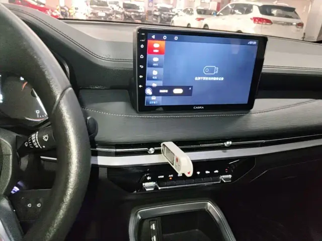 Wuling Jiachen — Фото автомобиля 12