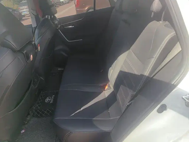 Toyota Wildlander — Фото автомобиля 13
