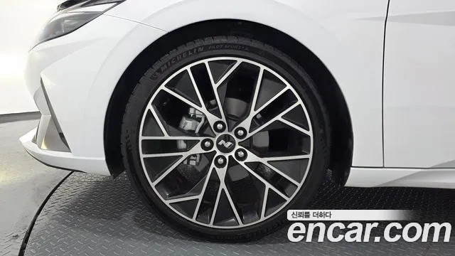 Hyundai AVANTE Avante (CN7) — Фото автомобиля 5