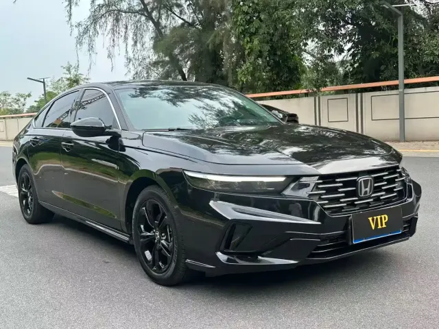 Honda Accord — Фото автомобиля 3