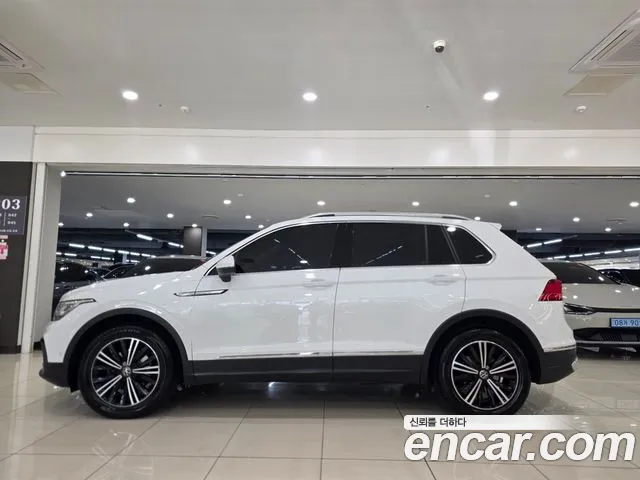 Volkswagen Tiguan Generation 2 — Фото автомобиля 3