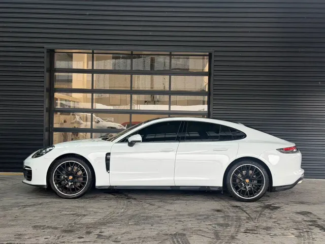Porsche Panamera — Фото автомобиля 5