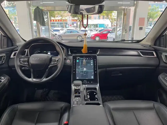 Roewe RX5 — Фото автомобиля 9